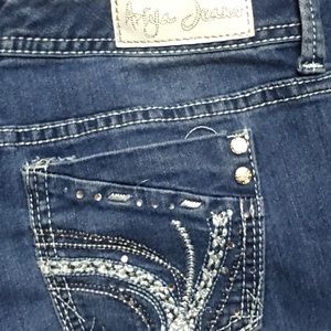 Ariya Jeans, super cute